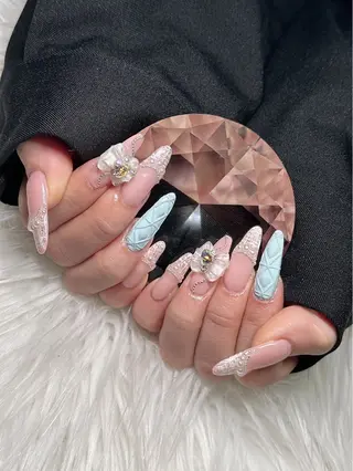 ネイル nail&eye Ariesのネイルデザイン