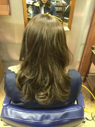カラー 中村 海のヘアスタイル