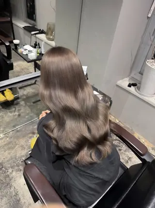 ロング カラー ハイトーン･髪質改善 MIOKAのヘアスタイル