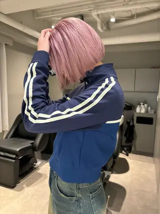 ショート ハイトーン/ ボブ 中村麟のヘアスタイル