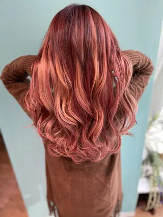 カラー 坂野 結子のヘアスタイル