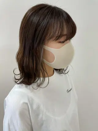 ミディアム カラー 顔まわりカット✄ ベージュカラー🧸のヘアスタイル