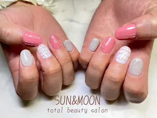 ネイル SUN&MOON REOのネイルデザイン