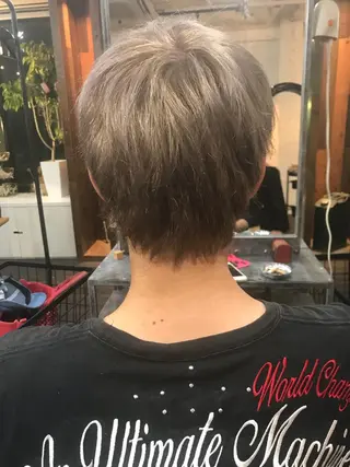 ショート WEST OLAND 安藤のヘアスタイル