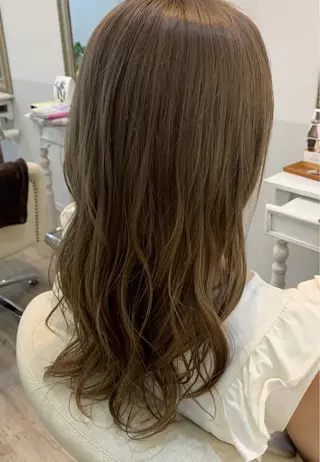 ロング sachina （サチナ）のヘアスタイル