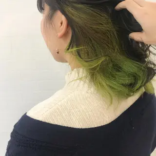 ミディアム カラー オリーブ/アッシュ やわらか透明感カラーのヘアスタイル