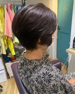 ショート カラー パーマ ヘアアレンジ メンズ キッズ ネイル マツエク・マツパ アイブロウ 白髪世代特化 🌿飯塚京橋のヘアスタイル