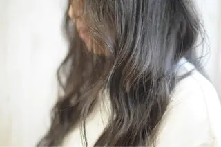 セミロング GATE. staffのヘアスタイル