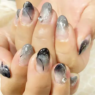 ネイル MonFavori 坂田のネイルデザイン