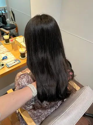 セミロング カラー 片岡 由依のヘアスタイル