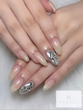 ネイル CURUMI REBEST 京橋のマツエク・マツパデザイン