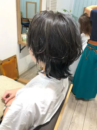 ショート カラー パーマ ヘアアレンジ 顔周りカット・相談 レイヤーも◎しずくのヘアスタイル