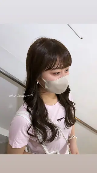 ロング カラー ヘアアレンジ 光本 杏のヘアスタイル