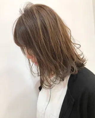 ミディアム カラー 横浜ブリーチムラ直し ハイトーン/ブリーチのヘアスタイル
