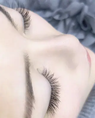 マツエク・マツパ MoonNail ユリ🌸のネイルデザイン