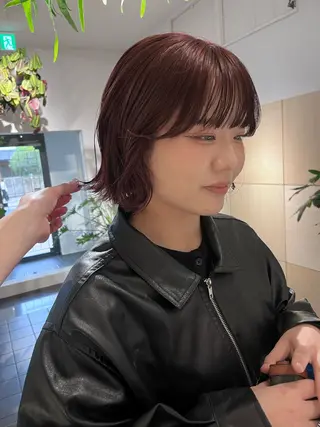 ショート Yui⭐️ 透け感カラーのヘアスタイル