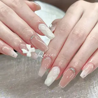 ネイル Queens テイのネイルデザイン