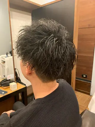 ショート カラー パーマ ヘアアレンジ メンズ キッズ ブリーチカラー🔥 パーマ【佐々木凌平】のヘアスタイル