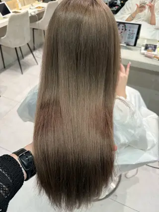 ロング カラー shion 透明感カラーのヘアスタイル