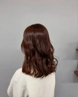 ミディアム カラー 坂 美来乃のヘアスタイル