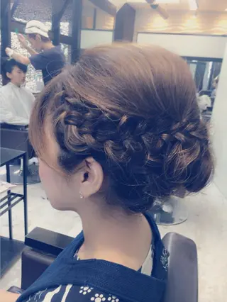 ヘアアレンジ UNDER vr 【アンダーバー】のヘアスタイル