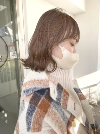 ミディアム カラー ヘアアレンジ 🌷FUKA🌷 まろやかハイトーンのヘアスタイル