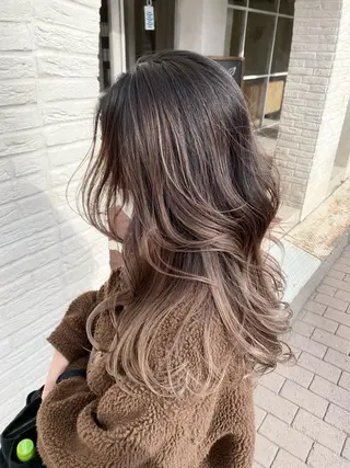 セミロング カラー バレイヤージュ 隅中秀弥のヘアスタイル
