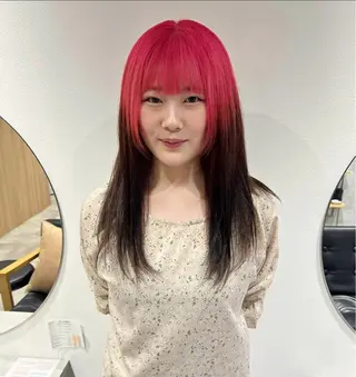 ロング カラー 🧚🏻momo 🧚🏻【下北沢】のヘアスタイル