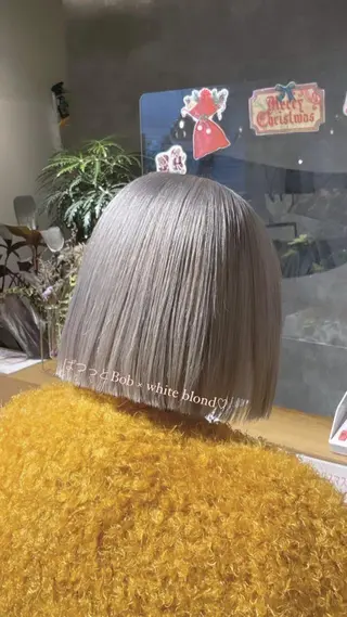 ショート カラー NATSUMI 🐻❄️🤍のヘアスタイル