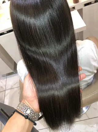 ロング パーマ 安井　昴 💫ブリーチ縮毛矯正のヘアスタイル