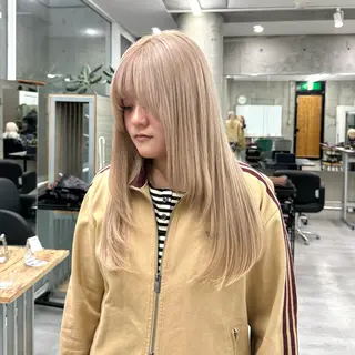 ロング カラー Runa/大人 かわいいハイトーンのヘアスタイル