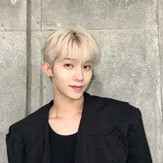 ショート カラー メンズ 岡田大志🇰🇷 中/韓メンズヘアのヘアスタイル