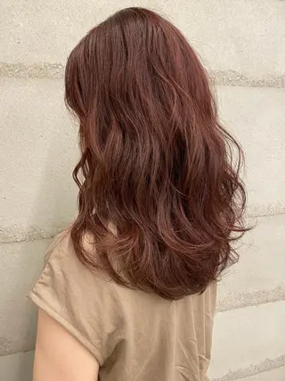 ミディアム ナガイ アヤのヘアスタイル