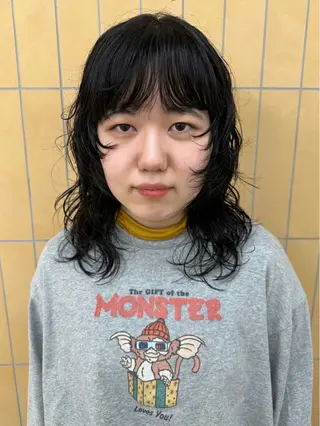 ミディアム パーマ 村岡 桃果のヘアスタイル