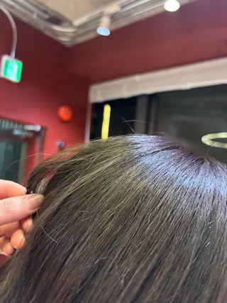 セミロング カラー オリーブ🎶アッシュ グレージュちひろ🧸のヘアスタイル