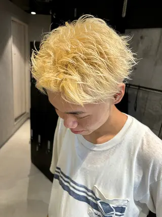 ショート カラー メンズ _WHITE / KENTOのヘアスタイル