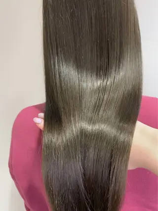 ロング カラー パーマ ヘアアレンジ 近藤千翔🩵 髪質改善Periodのエステ・リラクイメージ