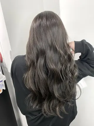 セミロング カラー 髪質改善カラー、美髪 トリートメント専門のヘアスタイル