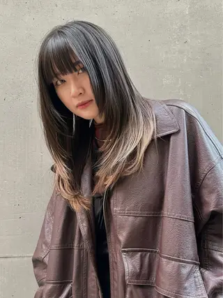 ロング カラー 林 美佑のヘアスタイル