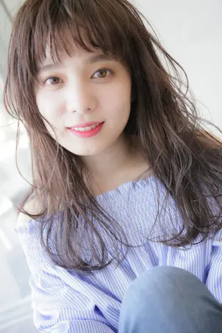 ミディアム カラー パーマ マツエク・マツパ 髪質改善ayame 横山諒のヘアスタイル