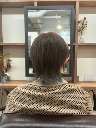 ショート カラー 室谷 ゆりあのヘアスタイル