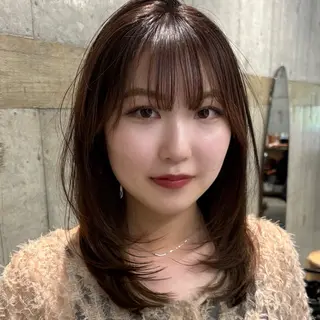 ロング 瑠己杏 :ボブ/ ハイトーンワンカラーのヘアスタイル