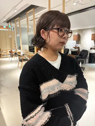 ショート Yui⭐️ 透け感カラーのヘアスタイル