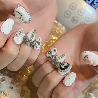 ショート ネイル H🌺 NAILのネイルデザイン