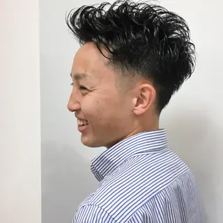 ショート パーマ メンズ すごう こうへいのヘアスタイル
