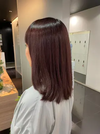 ミディアム カラー ハイトーン/レイヤー 似合わせ・ユキノのヘアスタイル