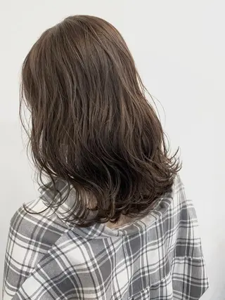 ミディアム TopStylist 板花絵里のヘアスタイル