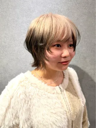 ミディアム カラー ハイトーン/ウルフ/ レイヤー/Asukaのヘアスタイル