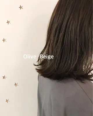 ミディアム カラー 市川 千夏のヘアスタイル