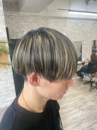 ショート カラー メンズ MOMO艶髪 🩵モテカラーのヘアスタイル